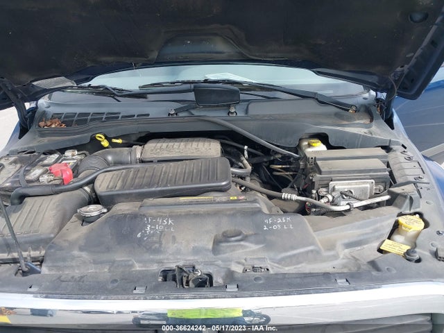 2005 DODGE DURANGO SXT VIN: 1D4HB38N95F609268