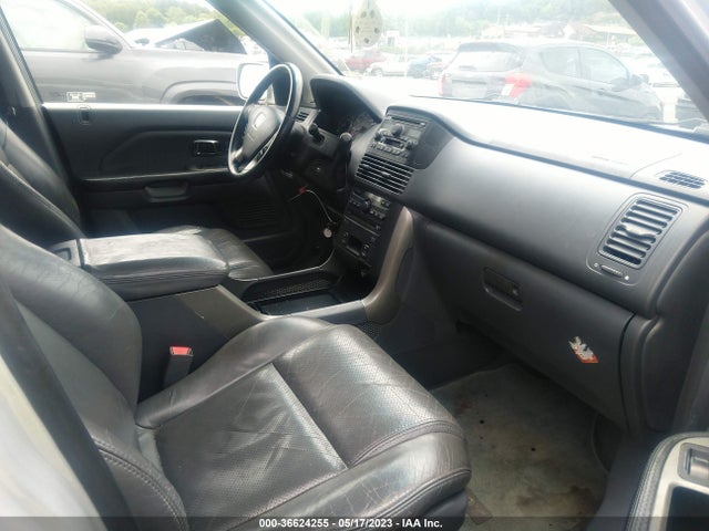 2004 HONDA PILOT EX VIN: 2HKYF186X4H601148