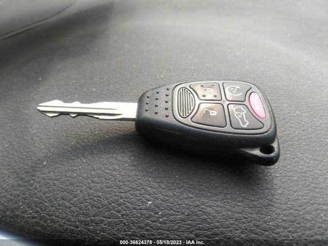 2013 CHRYSLER 200 LIMITED VIN: 1C3CCBCG6DN700207