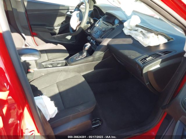 1FADP3F27FL204086 Ford FOCUS SE