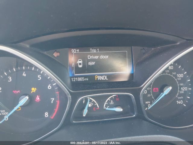 1FADP3F27FL204086 Ford FOCUS SE