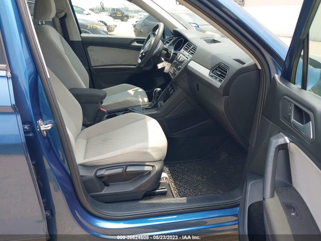 3VV1B7AX7KM009055 Volkswagen TIGUAN S