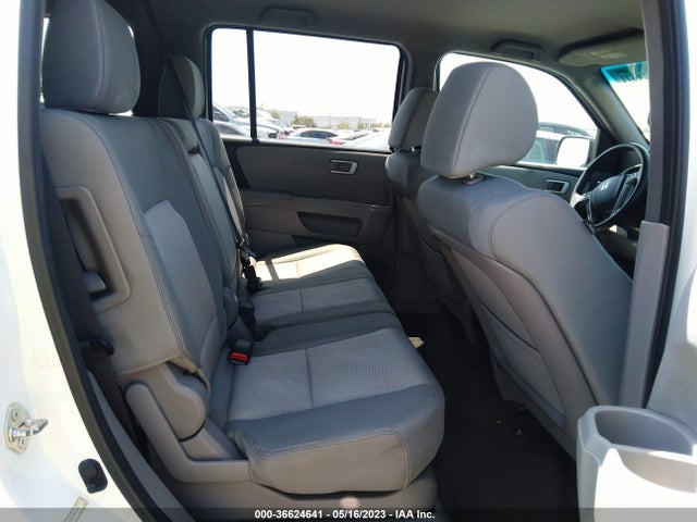 Honda PILOT LX 2015 5FNYF3H27FB031085 Image 8