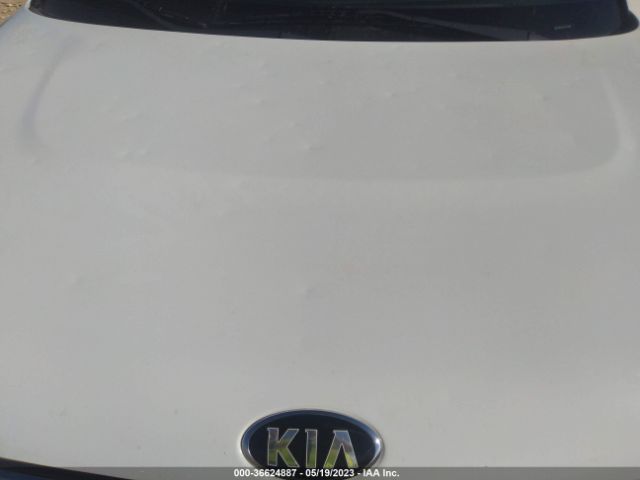 KNDJN2A29J7558312 KIA Soul Base