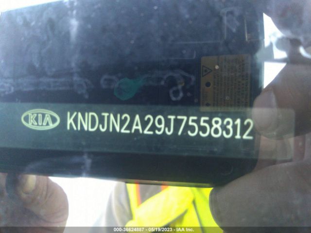 KNDJN2A29J7558312 KIA Soul Base