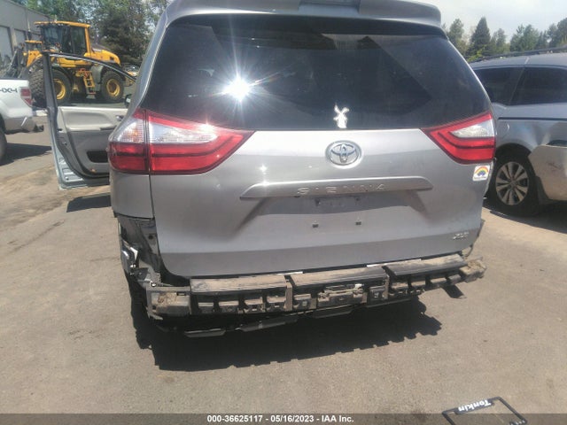 Toyota SIENNA XLE 2015 5TDYK3DC3FS596231 Image 8