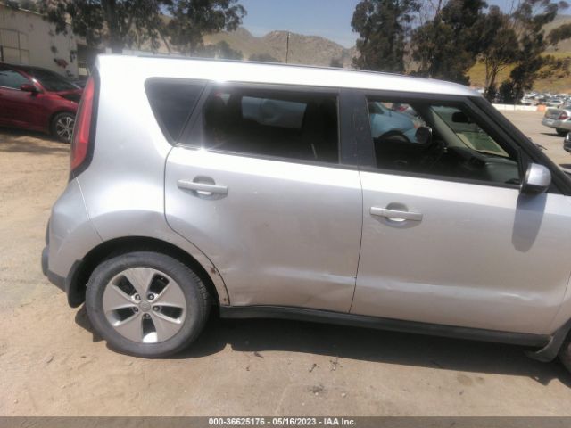 KNDJN2A25E7737372 KIA Soul Base