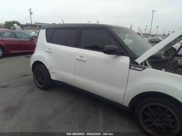 KIA SOUL + 2018 KNDJP3A50J7902183 Image 6