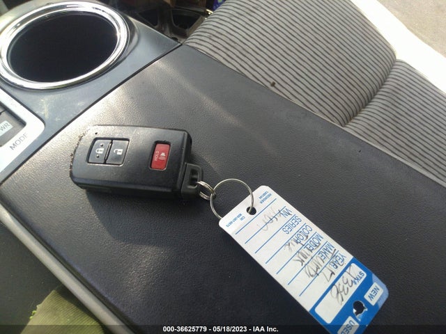 Toyota Prius V Two/five/three/four 2017 JTDZN3EU4HJ070886 Image 3