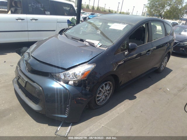 Toyota Prius V Two/five/three/four 2017 JTDZN3EU4HJ070886 Image 2