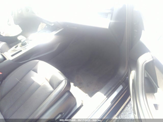 WAUGNAF49HN019822 Audi A4 PREMIUM