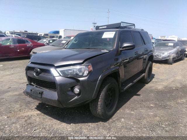 Toyota 4RUNNER SR5 2019 JTEBU5JR3K5670473 Image 2