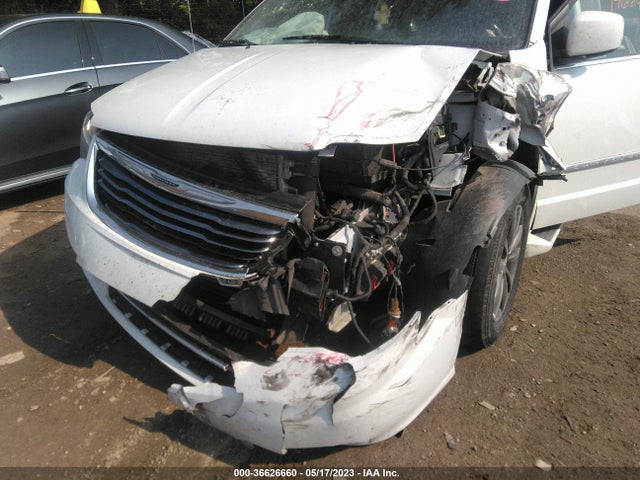 2C4RC1HG5GR240697 Chrysler Town & Country S