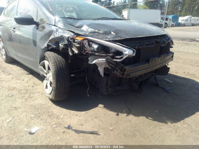 KNAFK4A63E5187272 KIA FORTE LX