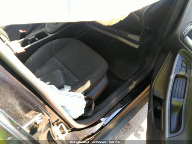 1FADP3M22HL299825 Ford FOCUS SEL