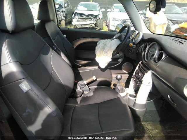 2005 MINI COOPER HARDTOP WMWRE33525TL14950 Photo 4