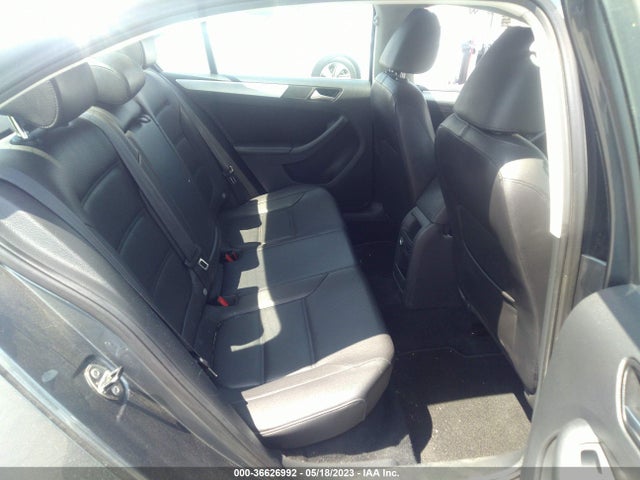 3VWD17AJ7EM354825 Volkswagen Jetta Sedan Se