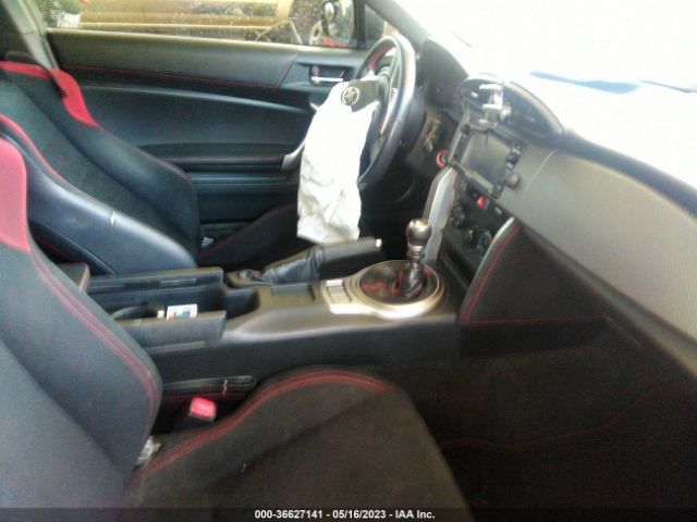 JF1ZNAA13F9708243 Scion FR-S