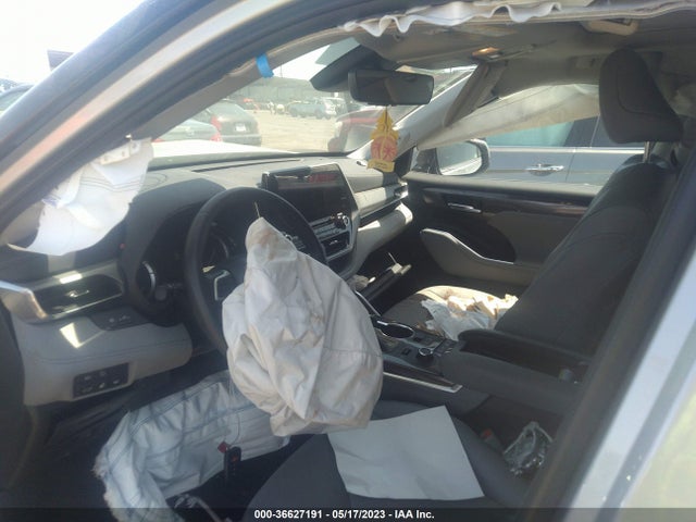 Toyota Highlander Platinum 2022 5TDFZRBHXNS205739 Image 5