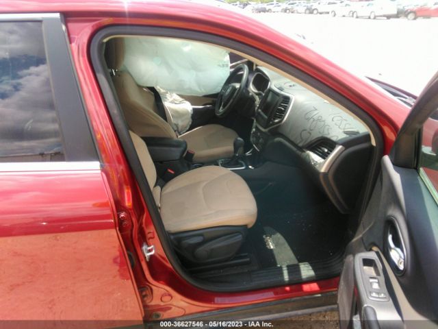 1C4PJLCS0GW275501 Jeep Cherokee Latitude
