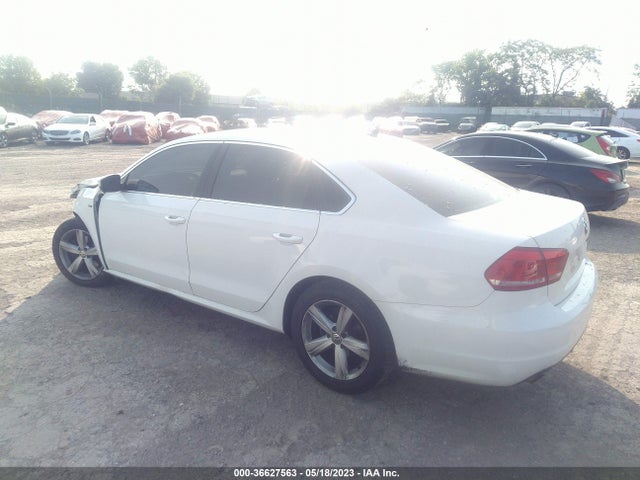 1VWAT7A32FC106600 Volkswagen Passat 1.8t Limited Edition