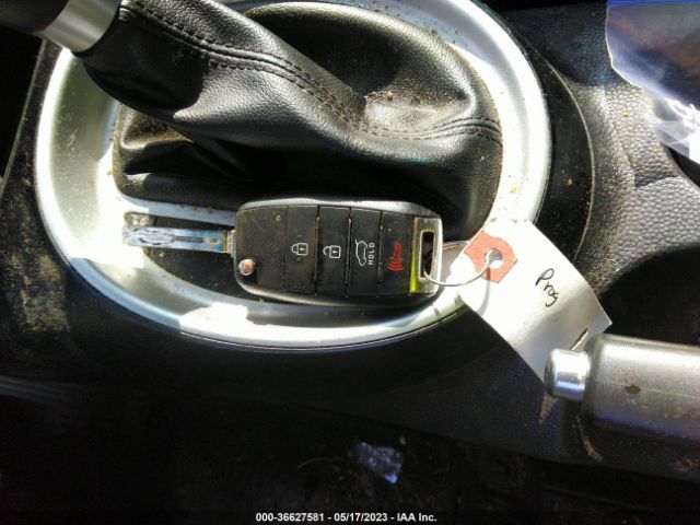 KNDJN2A27F7235836 KIA Soul Base