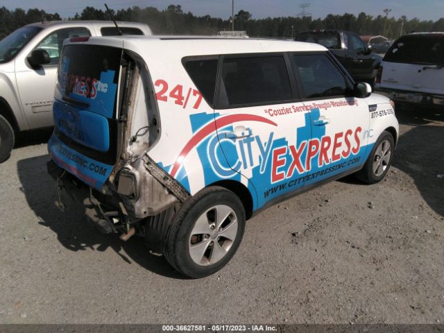 KNDJN2A27F7235836 KIA Soul Base