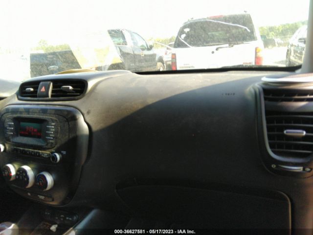 KNDJN2A27F7235836 KIA Soul Base