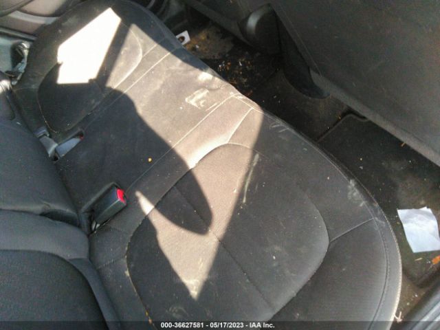 KNDJN2A27F7235836 KIA Soul Base