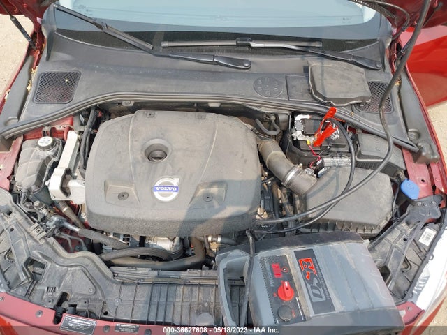 2015 Volvo V60, VIN: YV140MEK4F1241608