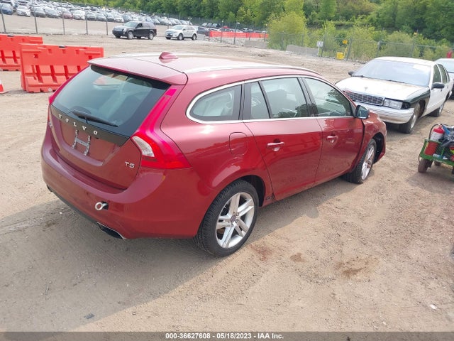 2015 Volvo V60, VIN: YV140MEK4F1241608