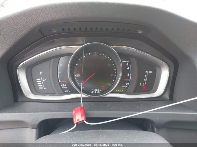 2015 Volvo V60, VIN: YV140MEK4F1241608