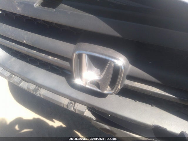 2004 HONDA PILOT EX VIN: 2HKYF18634H594494