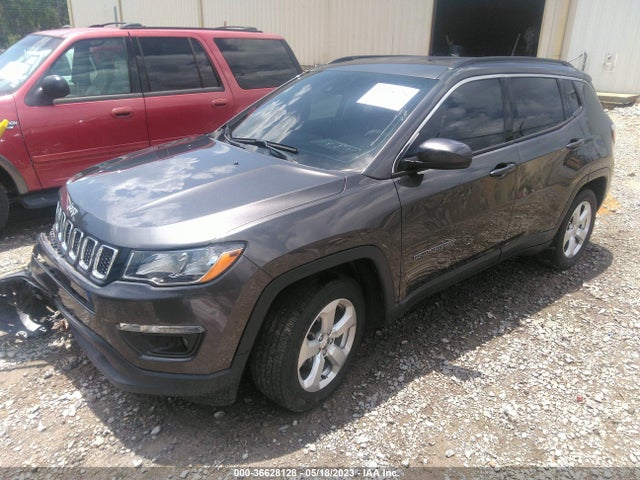 3C4NJCBB1KT757613 Jeep Compass Latitude