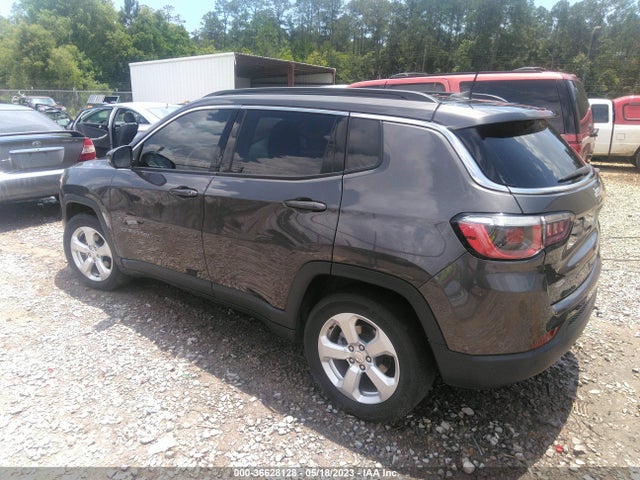3C4NJCBB1KT757613 Jeep Compass Latitude
