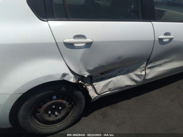 KNADM4A3XG6576320 KIA RIO LX