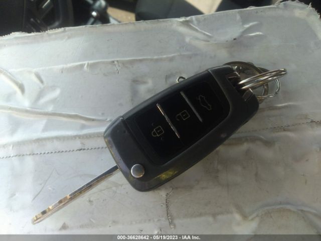 KNAFK5A80J5773915 KIA Forte5 Lx