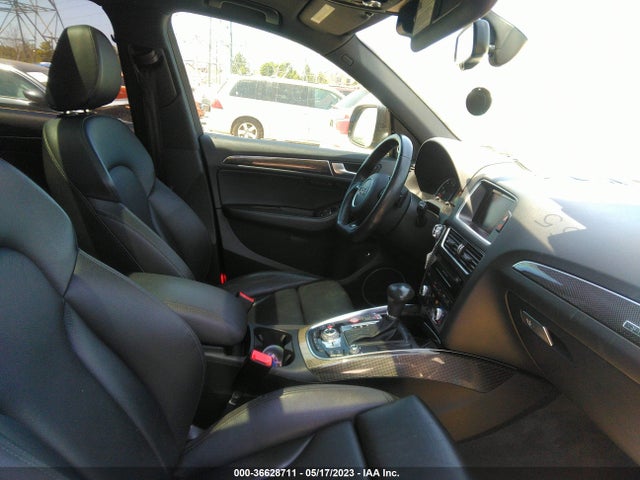 WA1D7AFP1HA015615 Audi Q5 Premium Plus