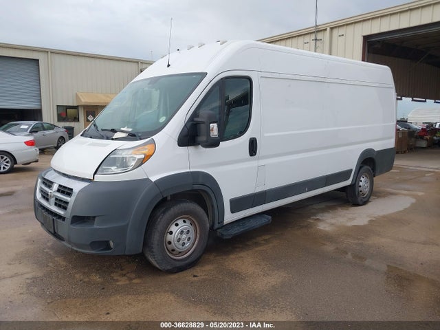 RAM Promaster Cargo Van 2018 3C6URVJG2JE136453 Image 2