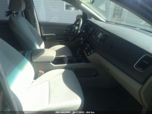 KNDMB5C1XH6218906 KIA SEDONA LX