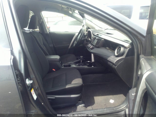 Toyota RAV4 LE 2016 JTMBFREV9GJ090575 Image 5
