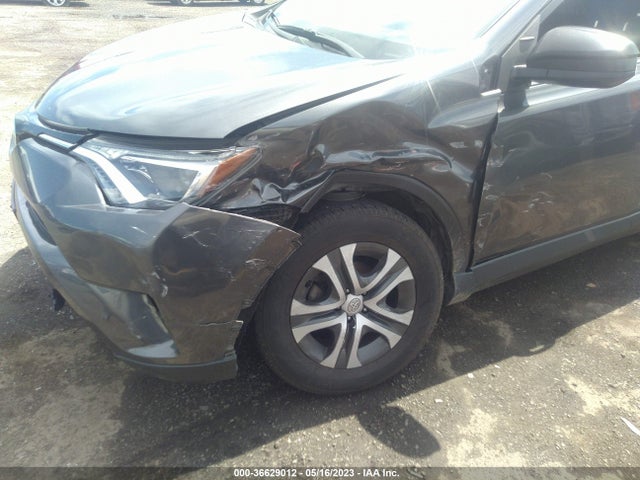 Toyota RAV4 LE 2016 JTMBFREV9GJ090575 Image 6