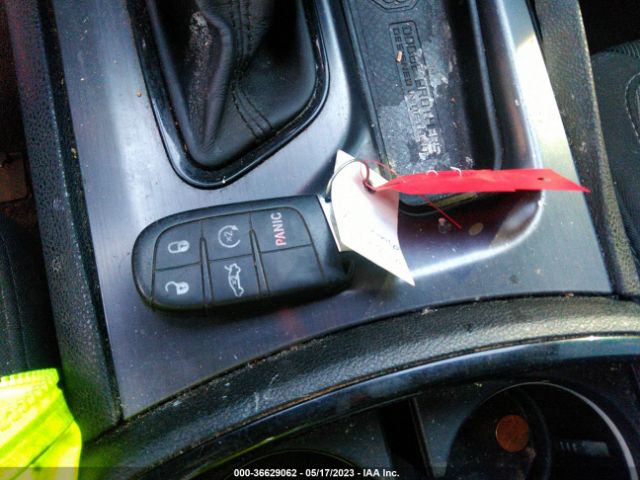 2C3CDXHG4GH333338 Dodge Charger Sxt