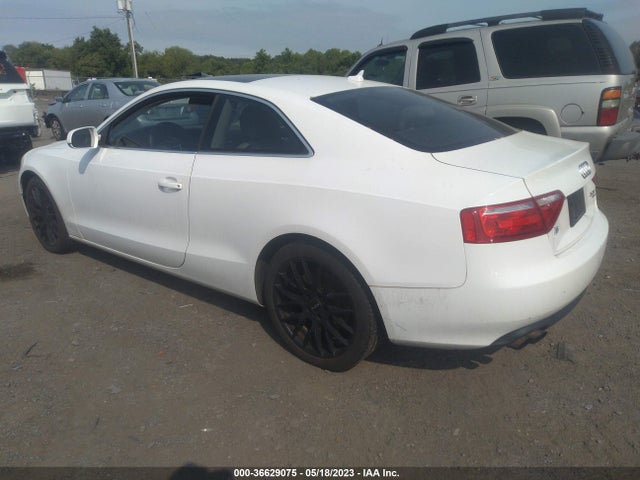 2010 AUDI A5 2.0L PREMIUM VIN: WAUCFAFR0AA036724