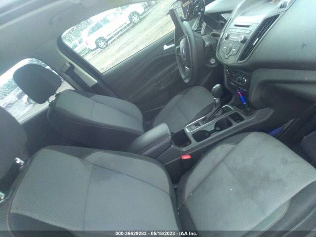 36629283 :رقم المزاد ، 1FMCU0GD7HUD53037 vin ، 2017 Ford Escape Se مزاد بيع
