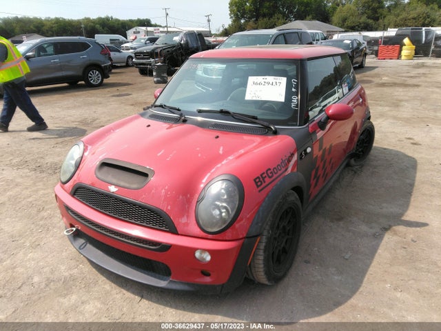 2006 MINI COOPER S WMWRE33526TL16229 Photo 1