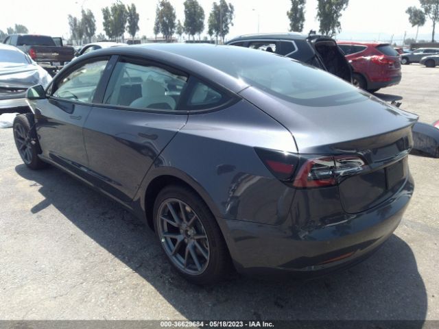 5YJ3E1EA7NF372935 Tesla MODEL 3