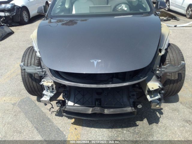 5YJ3E1EA7NF372935 Tesla MODEL 3