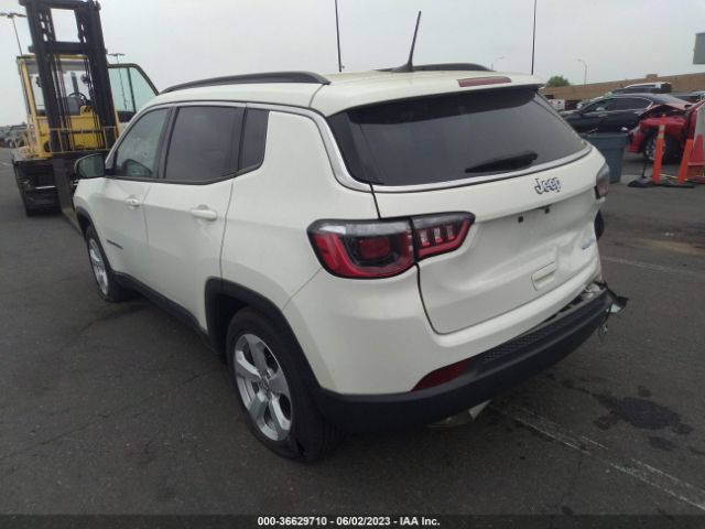 3C4NJCBB3JT411142 Jeep Compass Latitude