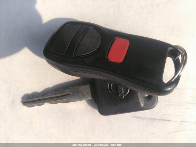 2002 NISSAN PATHFINDER SE VIN: JN8DR09Y22W744543